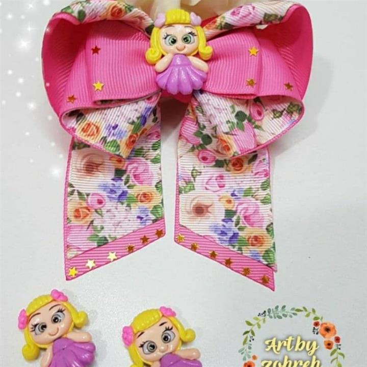 پک ست گلسر ژورنالی فوق العاده شیک و خاص با طرح گل های بهاری به همراه دوجفت گیره سر با پیکسل عروسکی